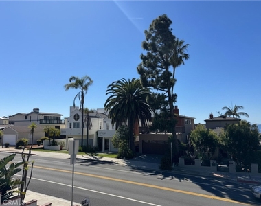 1734 Prospect Ave - Photo Thumbnail 1