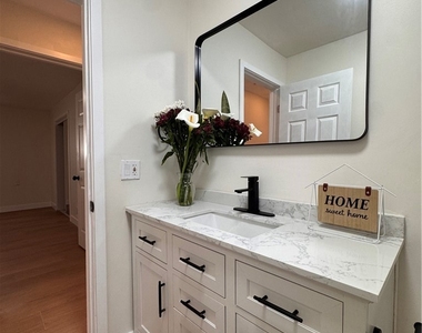1734 Prospect Ave - Photo Thumbnail 18