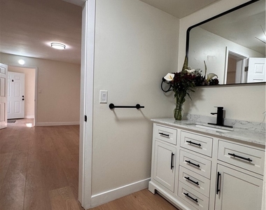 1734 Prospect Ave - Photo Thumbnail 17