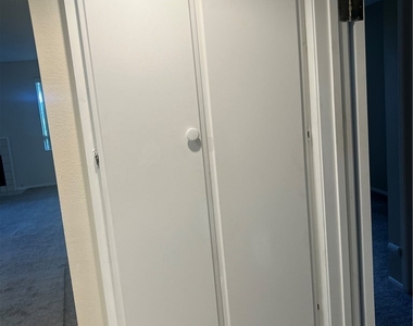 1441 Brett Place - Photo Thumbnail 34