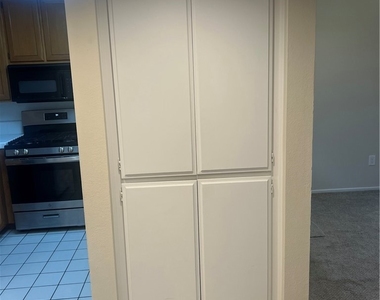 1441 Brett Place - Photo Thumbnail 10