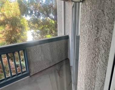 1441 Brett Place - Photo Thumbnail 2