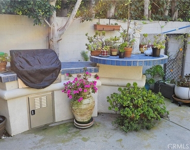 7317 Dunbarton - Photo Thumbnail 14
