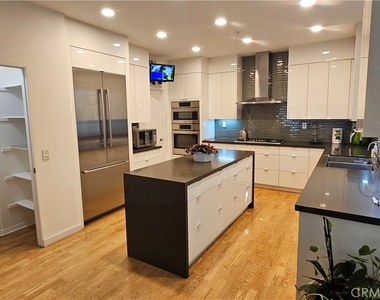 7317 Dunbarton - Photo Thumbnail 7