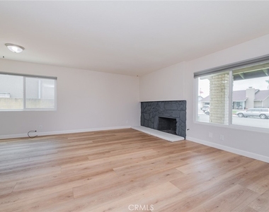 16752 Leafwood Circle - Photo Thumbnail 6
