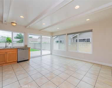 16752 Leafwood Circle - Photo Thumbnail 8