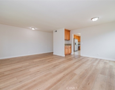 16752 Leafwood Circle - Photo Thumbnail 3