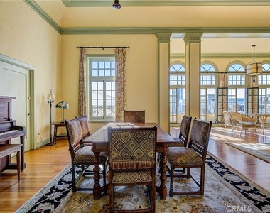 315 W 3rd Street - Photo Thumbnail 25