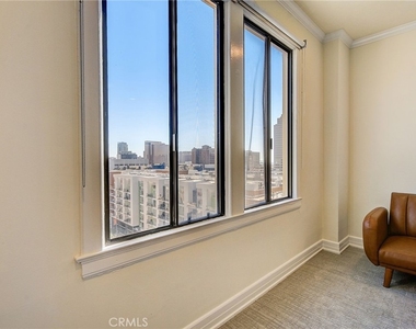 315 W 3rd Street - Photo Thumbnail 13