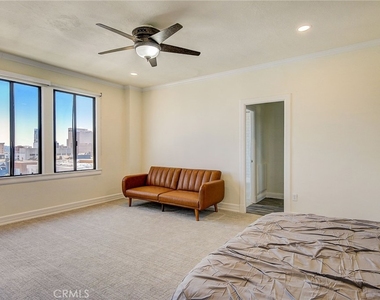 315 W 3rd Street - Photo Thumbnail 7