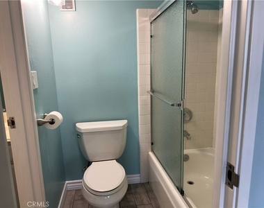 1750 E Ocean Boulevard - Photo Thumbnail 4