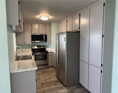 1750 E Ocean Boulevard - Photo Thumbnail 3