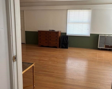 10007 Cole Road - Photo Thumbnail 18