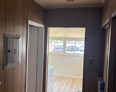10007 Cole Road - Photo Thumbnail 31