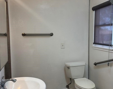 10007 Cole Road - Photo Thumbnail 27