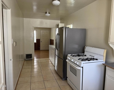 9173 1/2 E Las Tunas Drive - Photo Thumbnail 6