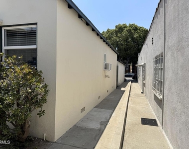 9173 1/2 E Las Tunas Drive - Photo Thumbnail 9
