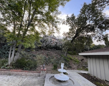 5154 Crown Avenue - Photo Thumbnail 11
