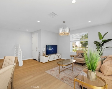 136 Modjeska - Photo Thumbnail 4