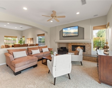 70 Rocio Court - Photo Thumbnail 13