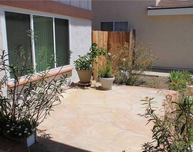 3881 Hendrix Street - Photo Thumbnail 5
