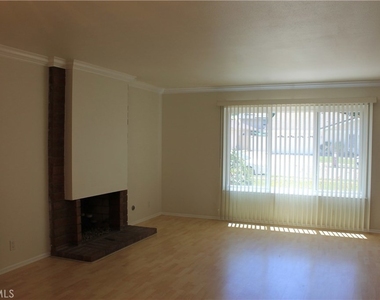 3881 Hendrix Street - Photo Thumbnail 10