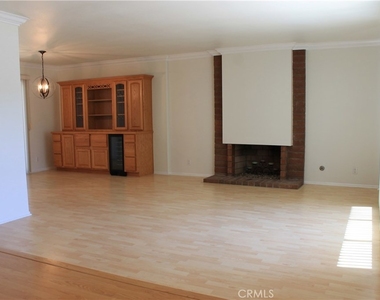 3881 Hendrix Street - Photo Thumbnail 6