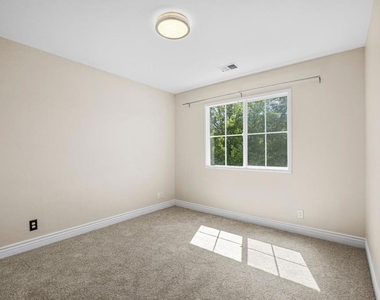 939 Skip Away Court - Photo Thumbnail 25