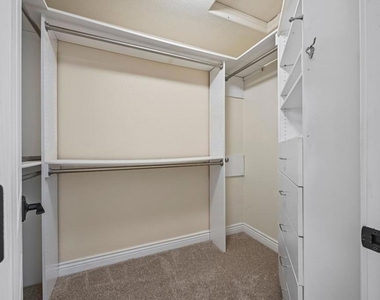 939 Skip Away Court - Photo Thumbnail 23