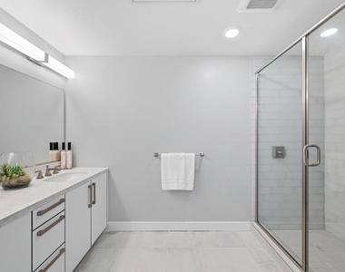 1048 Monroe Street - Photo Thumbnail 28