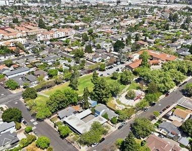 1048 Monroe Street - Photo Thumbnail 53