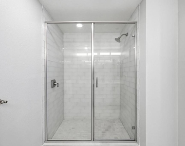 1048 Monroe Street - Photo Thumbnail 33