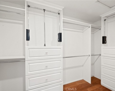 6598 Bradford Court - Photo Thumbnail 21