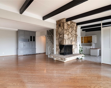 934 Highline - Photo Thumbnail 6