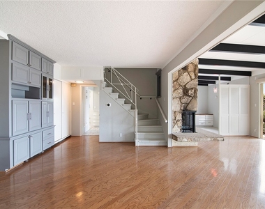 934 Highline - Photo Thumbnail 10