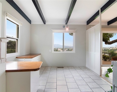 934 Highline - Photo Thumbnail 16