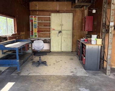 2859 Foskett Ave - Photo Thumbnail 33