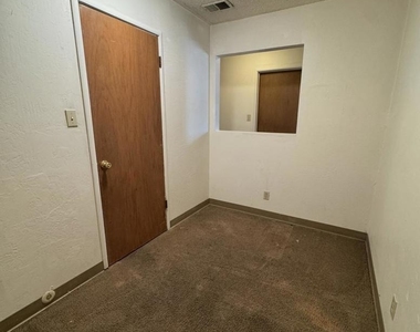 2859 Foskett Ave - Photo Thumbnail 17