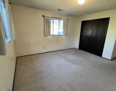 2859 Foskett Ave - Photo Thumbnail 26