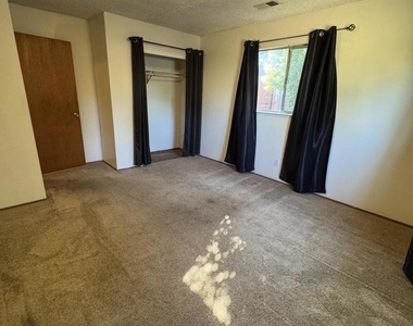 2859 Foskett Ave - Photo Thumbnail 21