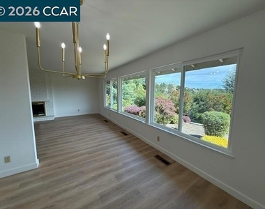 770 Crossbrook Dr - Photo Thumbnail 2