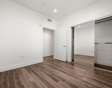 1215 S Bedford Street - Photo Thumbnail 10