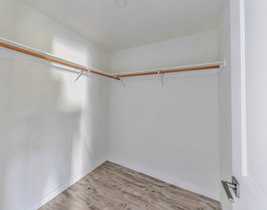 5506 Thornburn Street - Photo Thumbnail 13