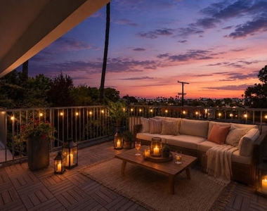 631 Pier Avenue - Photo Thumbnail 13