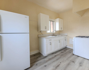 661 Shatto Place - Photo Thumbnail 3