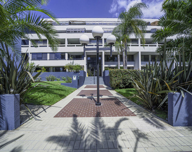880 W 1st Street - Photo Thumbnail 35