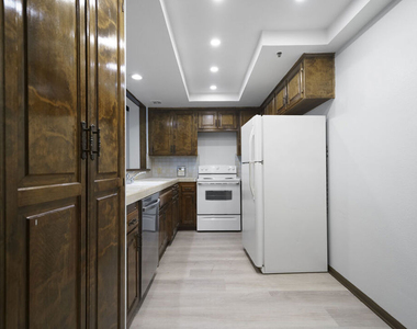 880 W 1st Street - Photo Thumbnail 7