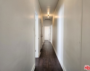 425 N Ogden Drive - Photo Thumbnail 3