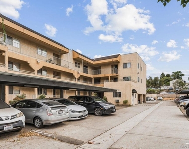 6434 Akins Ave - Photo Thumbnail 15
