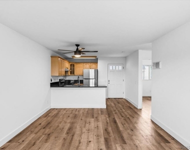6434 Akins Ave - Photo Thumbnail 5